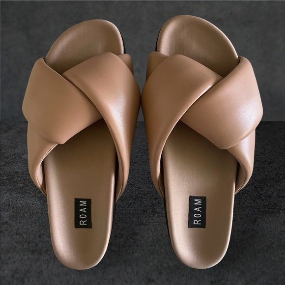 Roam Foldy Puffy Nude Sandal - Size 12 - Picture 4 of 10